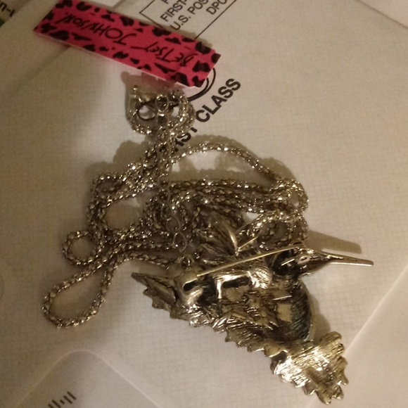 New Betesy Johnson blue hummingbird brooch/necklac - Picture 3 of 3